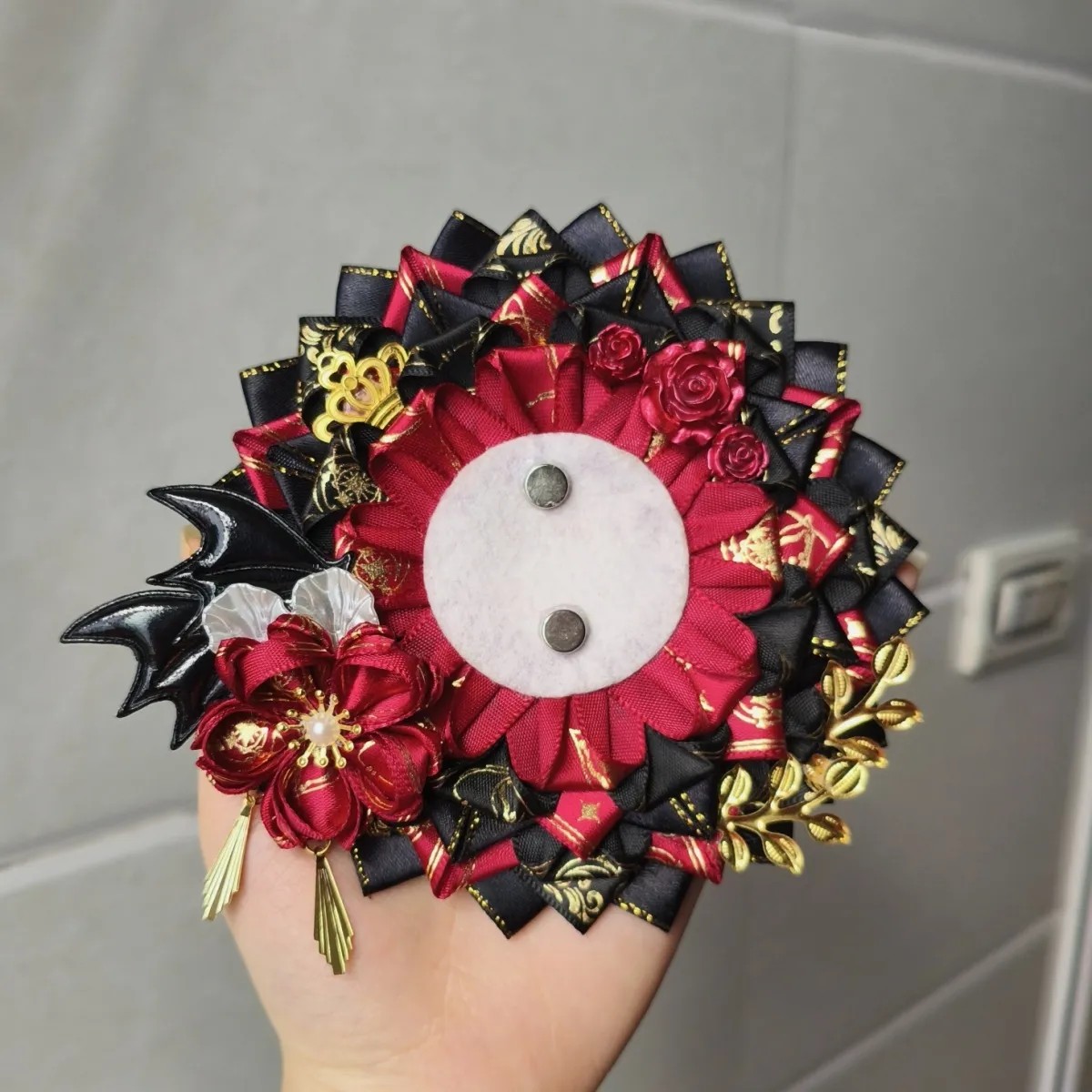 Luxury Bags Made In China - Hand Made Luxury Badge Holder Award