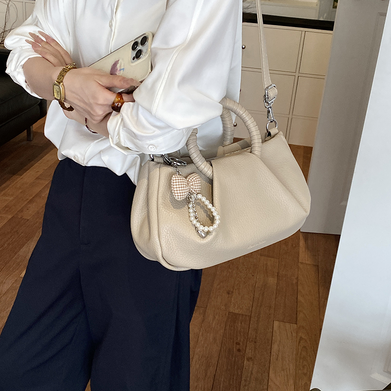 Pleated Design Round Top-handl - đánh giá và giá Luxury Bags Consignment