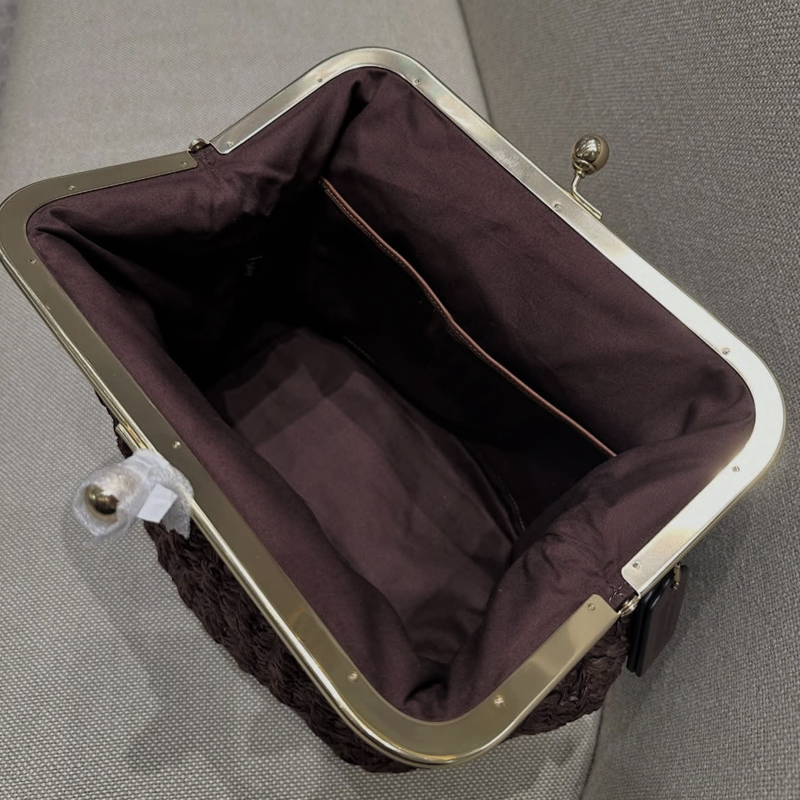 Hand-Woven Kisslock Frame Shou - đánh giá và giá Luxury Bags Of 2026