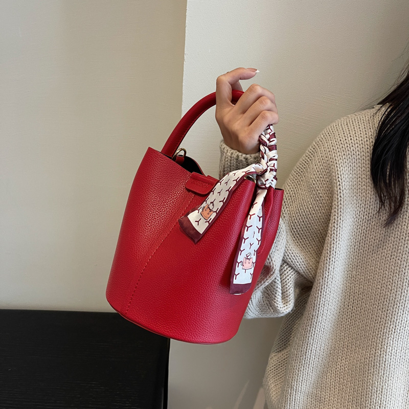 Red PU Bucket Shoulder and Cro - đánh giá và giá Luxury Bags In Sale