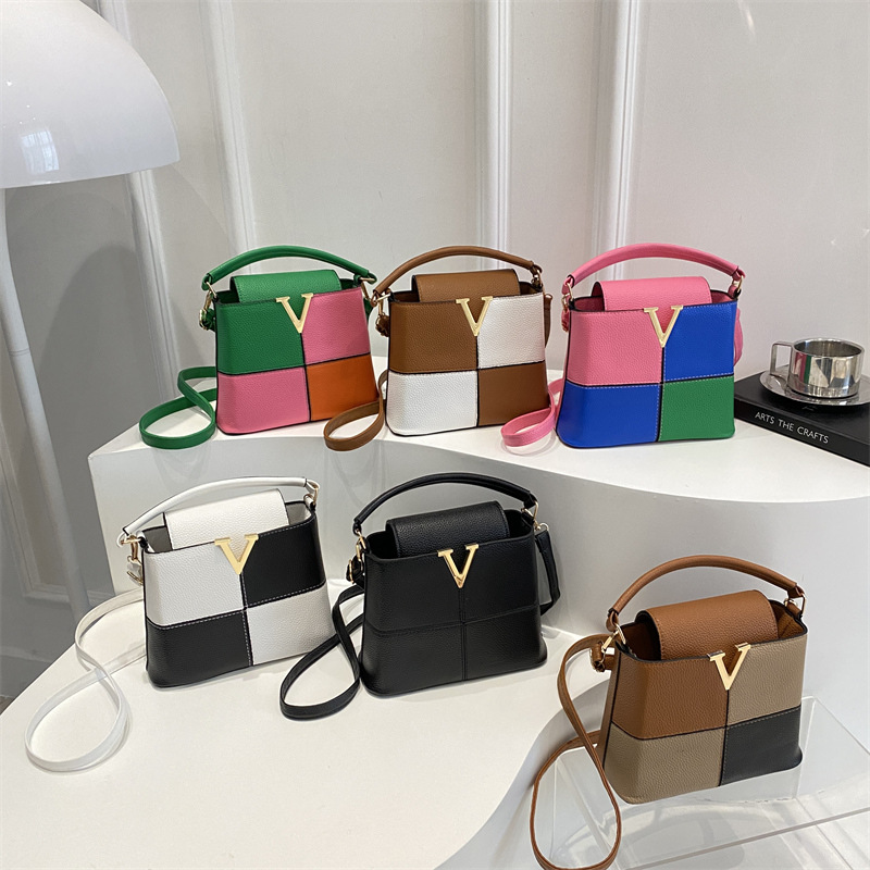 Chic V-Logo Mini Totes Bags Lu - đánh giá và giá Luxury Bags Logo