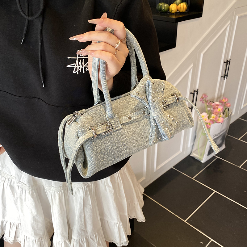 Sweetie Bowknot Small Bowling  - đánh giá và giá Luxury Bags Consignment