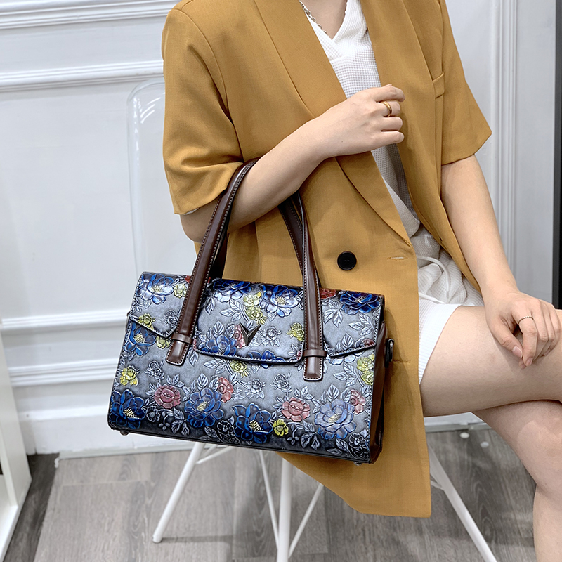 Vintage 3D Embossed Floral Han - đánh giá và giá Luxury Bags Vegan