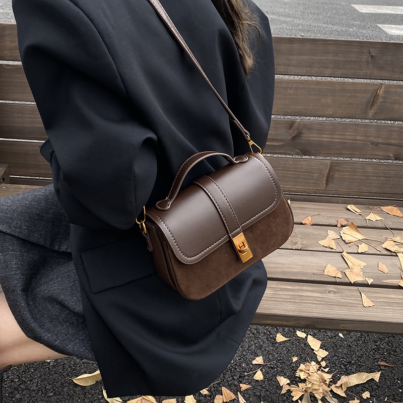 Branded Mini Square Flap Cross - đánh giá và giá Luxury Bags Consignment