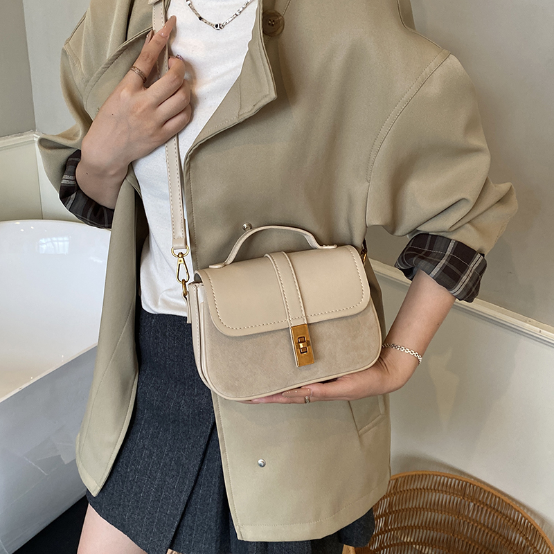 Branded Mini Square Flap Cross - đánh giá và giá Luxury Bags Consignment