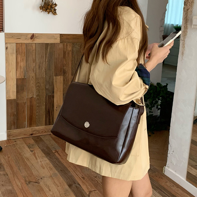 CGCBAG Vintage Lage Capacity M - đánh giá và giá Luxury Bags Vintage