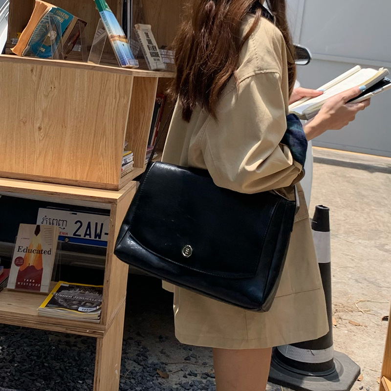 CGCBAG Vintage Lage Capacity M - đánh giá và giá Luxury Bags Vintage