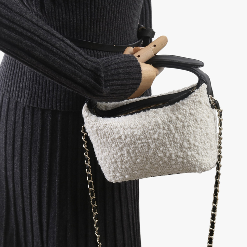 Leather Classic Mini Hobos Bag - đánh giá và giá Luxury Bags Of 2026